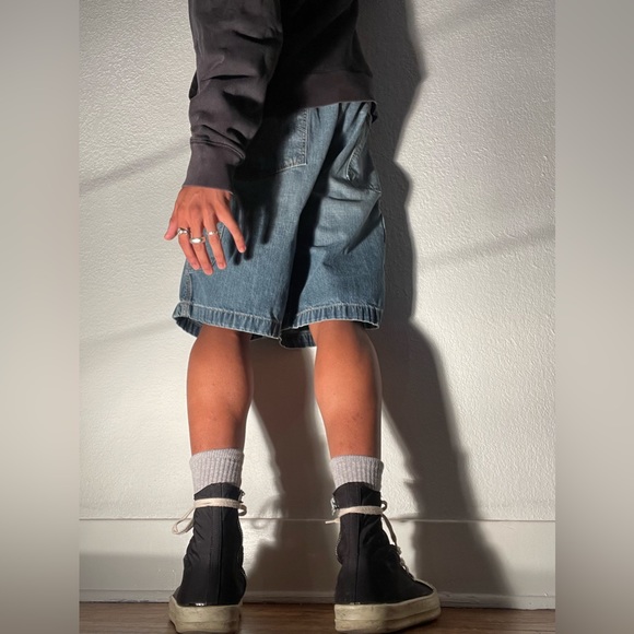 Levi’s Carpenter Jorts - Picture 5 of 14